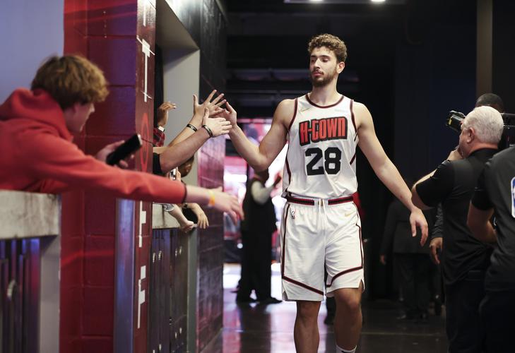 费尔南多：我的名字没有太深的意义，中国人也有很多四字名字（费尔南多：我的名字并无特别寓意，中国人四字名字也不少）