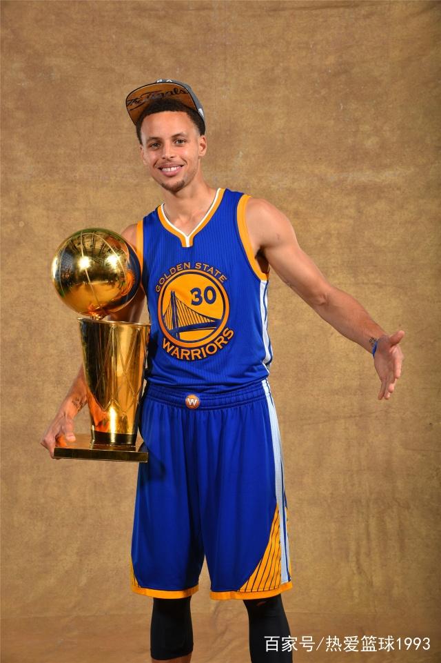 记者：雅克松不想回切尔西，但目前来说拜仁买断他可能性不大（记者透露：雅克松不愿回切尔西，拜仁买断前景暂不乐观）