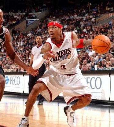 博涅克：莱万应去美国或中东捞金，若去米兰易被意甲后卫肘击（博涅克劝告：莱万不如赴美国或中东淘金，若投米兰恐遭意甲后卫肘击）