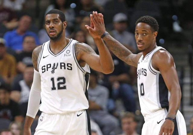 姆巴佩：当你为大俱乐部效力时外界总是议论纷纷，我们要团结（姆巴佩：身处豪门难免被议论，关键是保持团结）