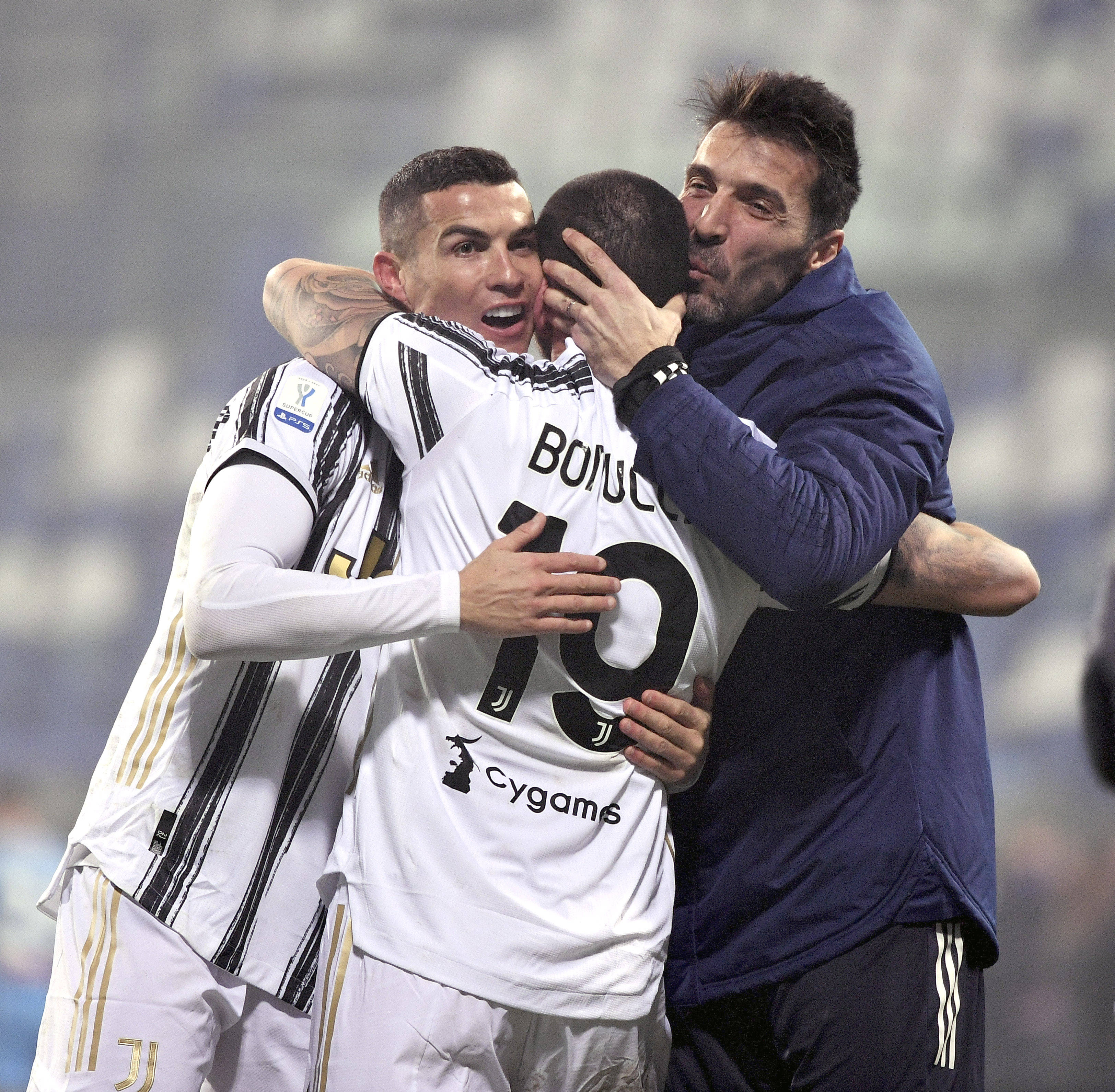 凯塞多：我并非同位置世界最佳；喜欢看赖斯踢球期待与他对决（凯塞多自评非同位置第一：欣赏赖斯，盼与其对决）