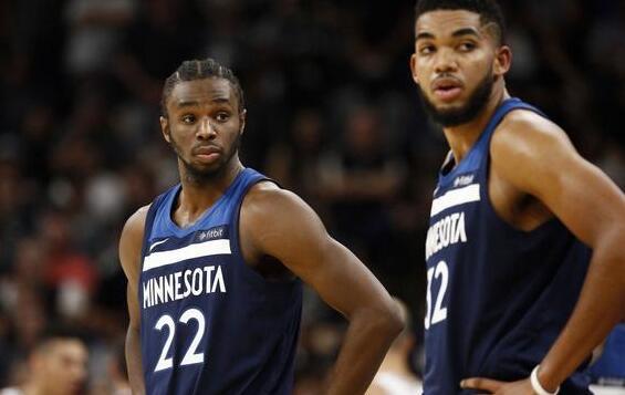 足球英超冬窗“标王”浮现，转会费惊人（英超冬窗最贵交易出炉 转会费数额惊人）