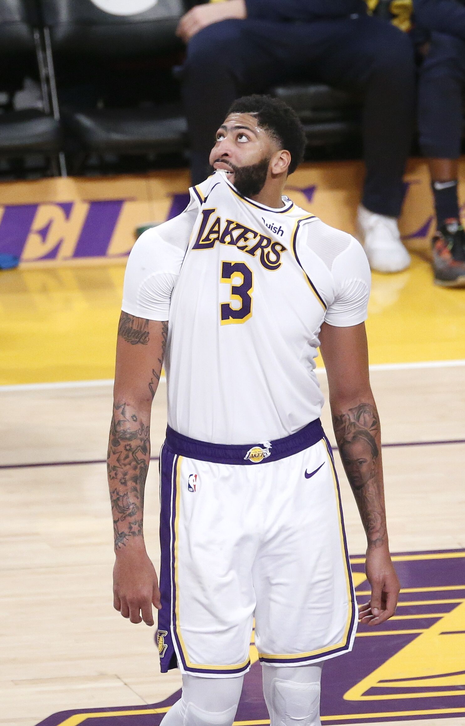 法国杯半场：杜埃建功、登贝莱点射，巴黎暂2-0丰特奈文迪（法国杯半场战报：杜埃破门、登贝莱点射，巴黎暂以2-0领先丰特奈文迪）