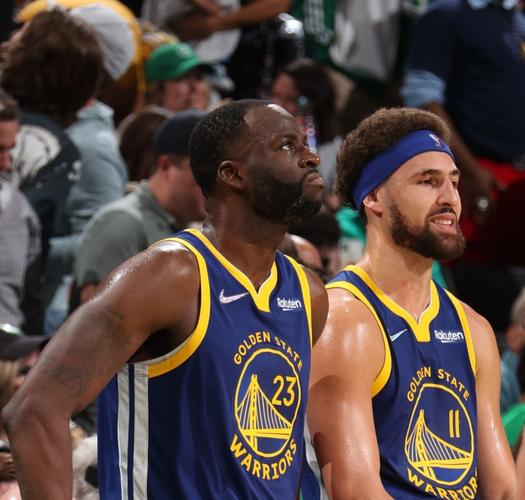 铜梁融媒：U16国足已抵达重庆备战，全力冲刺U17亚洲杯预选赛（铜梁融媒：U16国足抵渝集结备训，剑指U17亚洲杯预选赛）