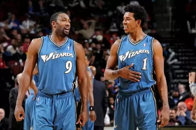 BBC：富安健洋周二接受体检，与阿贾克斯签约到赛季结束（BBC：富安健洋周二体检，将与阿贾克斯签至本赛季末）