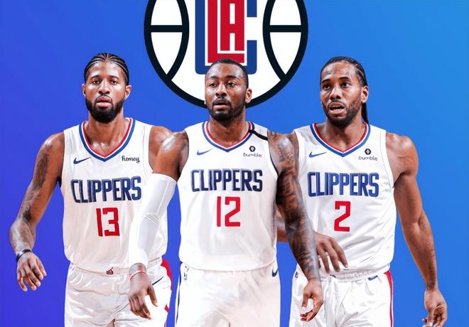 卡鲁索赛场表现抢眼，为球队贡献巨大（卡鲁索赛场大放异彩，为球队立下汗马功劳）