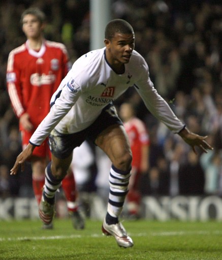 双双无缘，喀麦隆是参加世界杯最多的非洲队，尼日利亚赢球最多（双双出局：非洲世界杯出场最多为喀麦隆，胜场最多属尼日利亚）