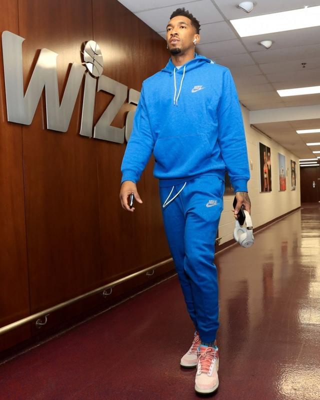 泽林斯基：下一轮踢利物浦必须好好表现，我们要争取进入前八（泽林斯基：对阵利物浦必须拿出状态，我们的目标是冲击八强）