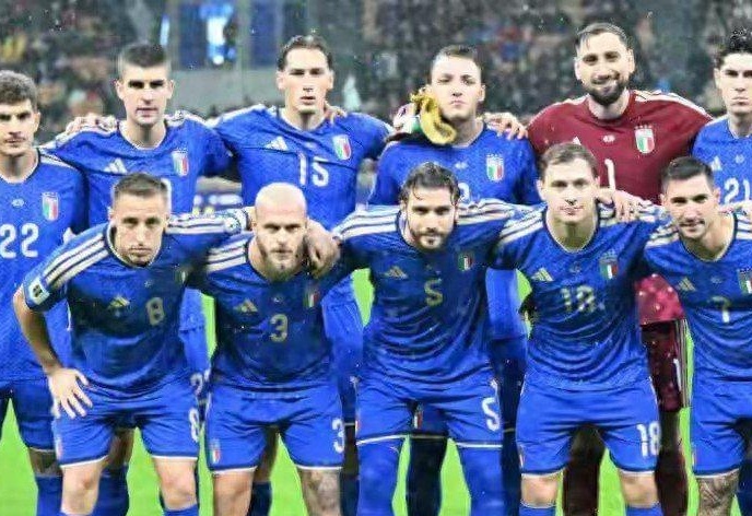 霍姆格伦半场表现惊艳，高效得分助力球队（霍姆格伦半场大爆发，高效砍分助推球队）