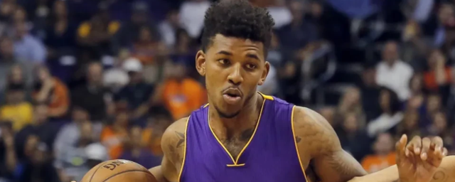 争议点球助利物浦小胜，清算萨拉赫比赢球更有流量（利物浦靠争议点球险胜，炒作萨拉赫比赛果更吸睛）